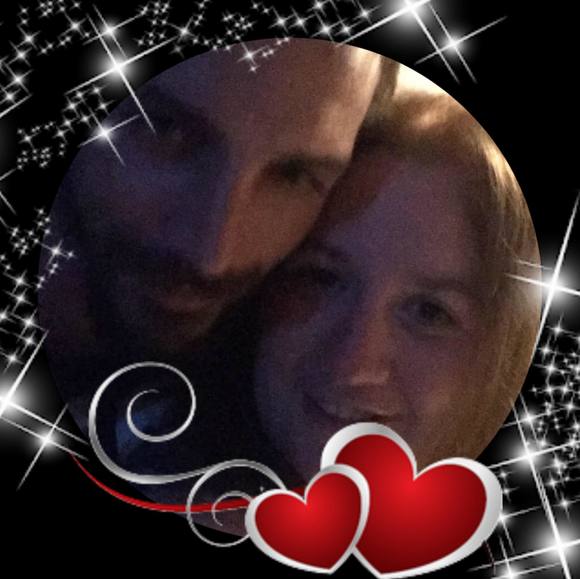 Profile Picture of Melissa Muise (@cimuisem) on Poshmark