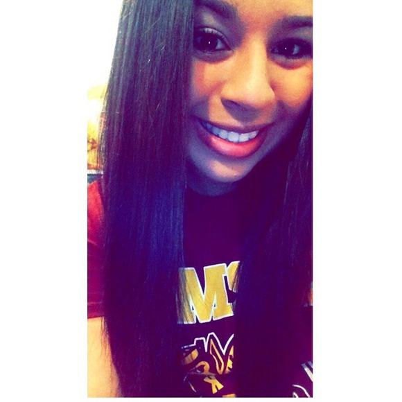 Profile Picture of Yaraaly Saucedo (@saucedo2015) on Poshmark