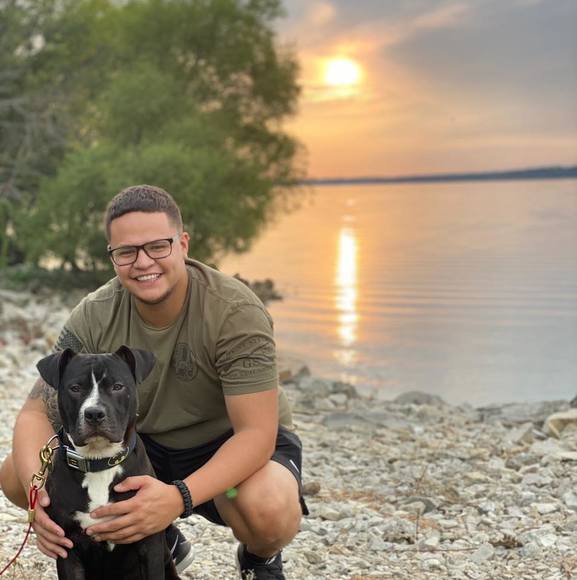 Profile Picture of Chris Thielemann (@turtleforce92) on Poshmark