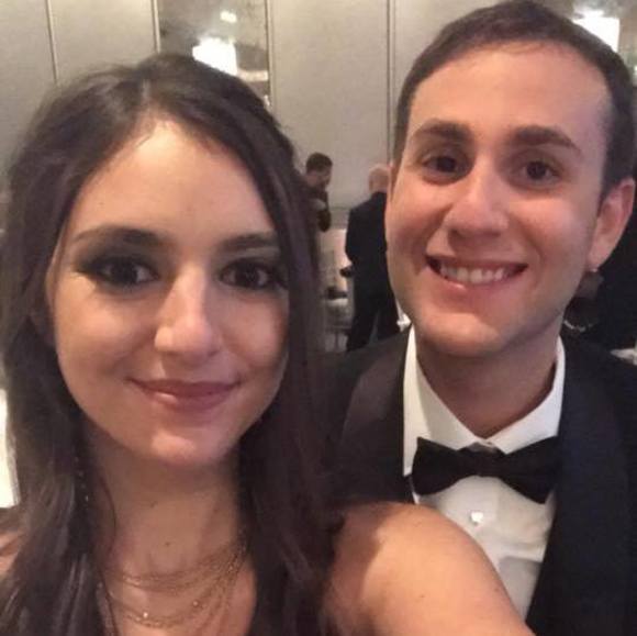 Profile Picture of Shayna Leeds (@shayna0493) on Poshmark