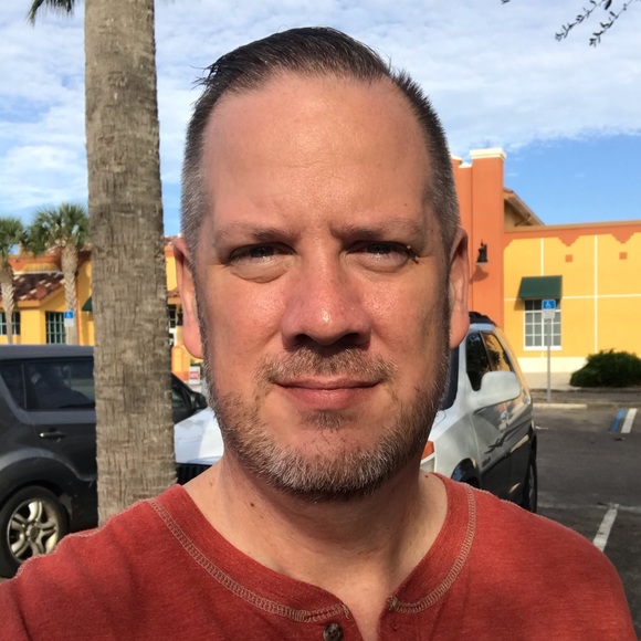 Profile Picture of Barry Sullivan (@barrysullivan) on Poshmark