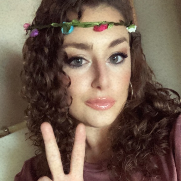 Profile Picture of Kylie Zenner (@kzballa69) on Poshmark