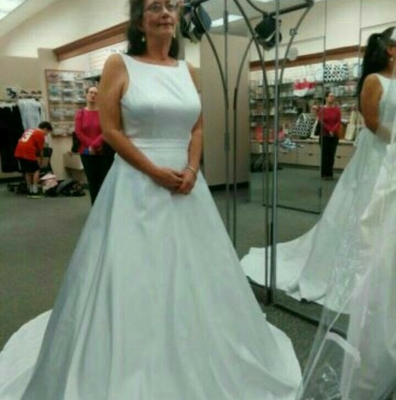 Profile Picture of Robin Keith (@robinkeith727) on Poshmark