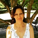 Profile Picture of Christl (@crystalpaintbrush) on Instagram