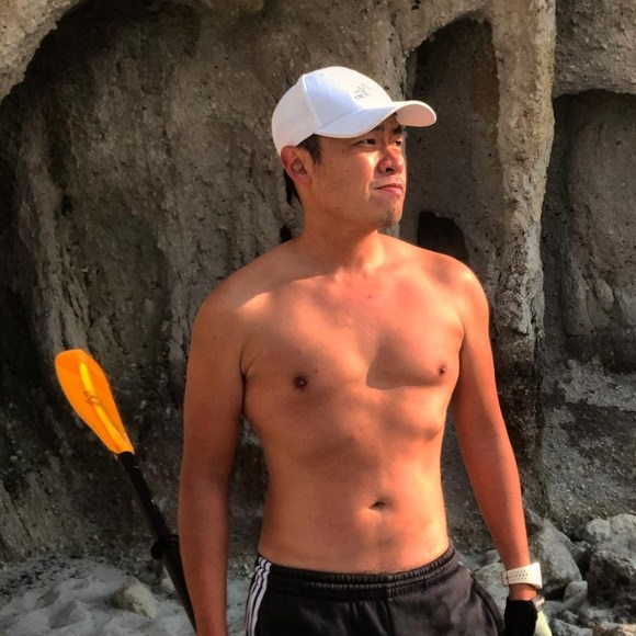 Profile Picture of Simon Yip (@simoyip) on Poshmark