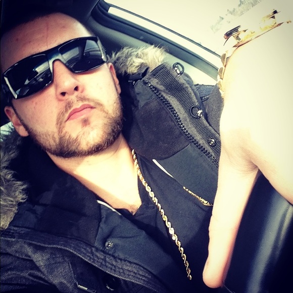 Profile Picture of Brett Reid (@breid02) on Poshmark