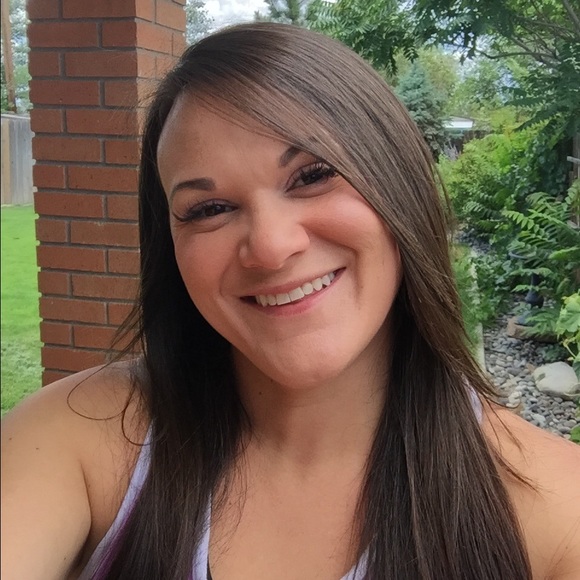 Profile Picture of Kayla Ijams (@kmgtb2425) on Poshmark