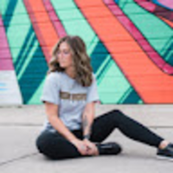 Profile Picture of Bethany Hackman (@bethanyhackman) on Poshmark