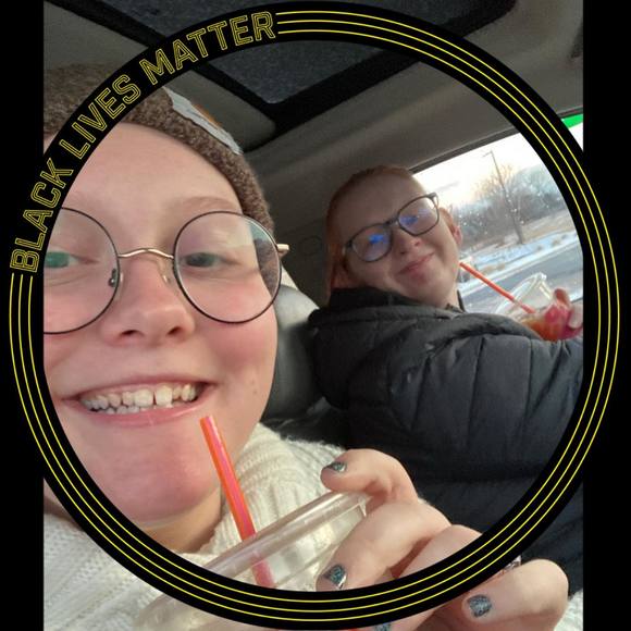 Profile Picture of Jenny Hudspath (@jenlandreth1103) on Poshmark