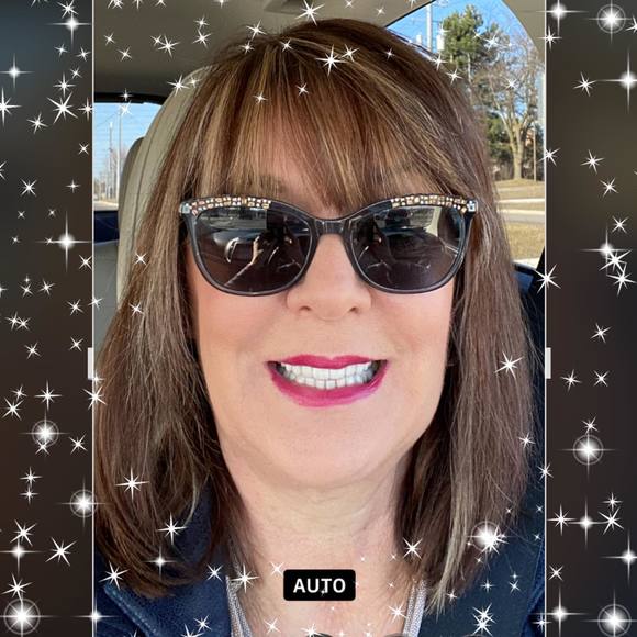 Profile Picture of Linda Hefferan (@lindahefferan) on Poshmark