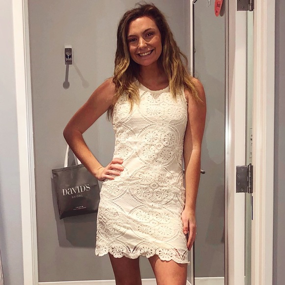 Profile Picture of Brooke Datelle (@brooke_datelle) on Poshmark