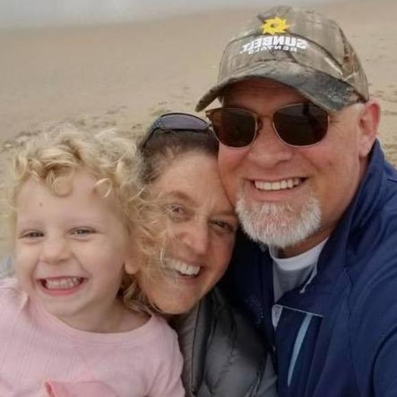 Profile Picture of Jodina Mannini-newman (@jodina220) on Poshmark