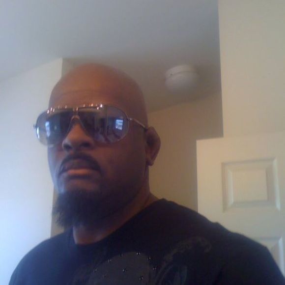 Profile Picture of Harry Hudson (@pokerbum44) on Poshmark