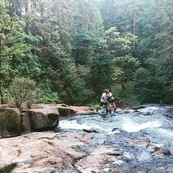 Profile Picture of Lisa Rowe-reischman (@vantuckygirl) on Poshmark