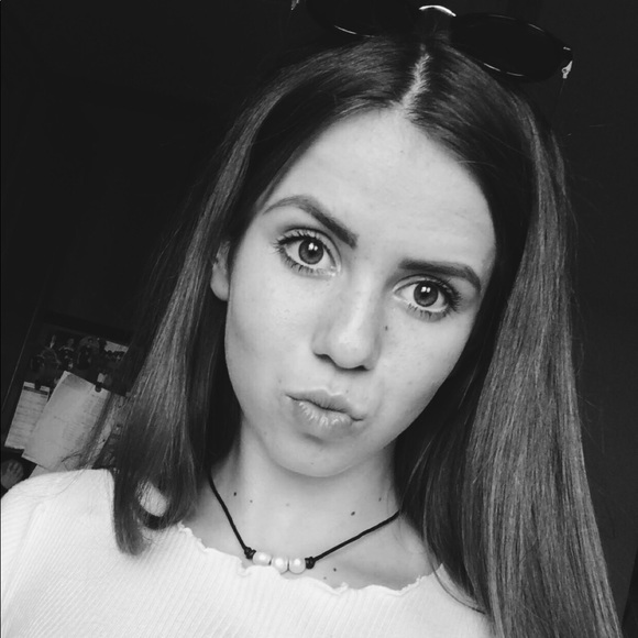 Profile Picture of Emma Kritenbrink (@ekritenbrink) on Poshmark