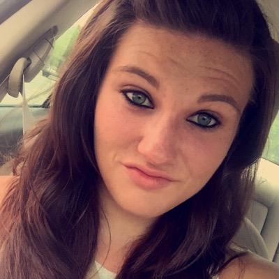 Profile Picture of Danielle Hennessy (@danielle_erin_) on Twitter