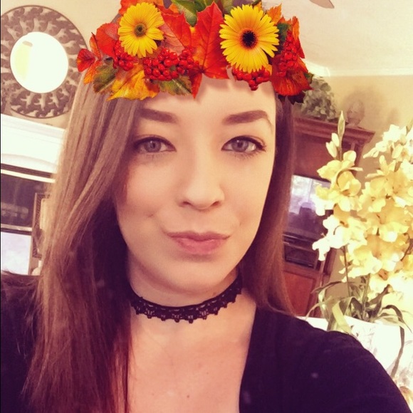 Profile Picture of Amy Craig (@aimee4cake) on Poshmark
