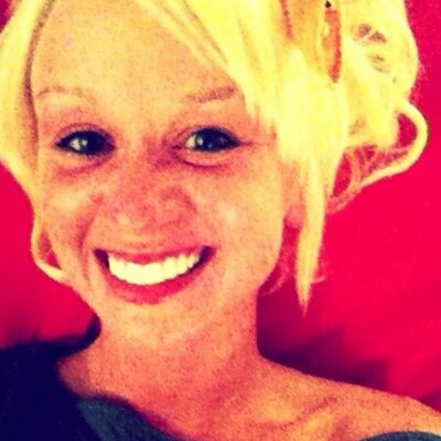 Profile Picture of Alexandra McMahon (@alliemarie_mc) on Twitter