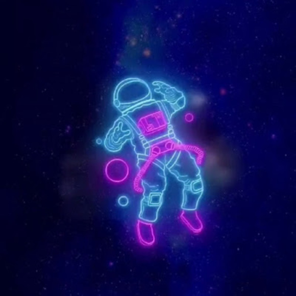 Profile Picture of Ferranza (@alexf507789) on Poshmark