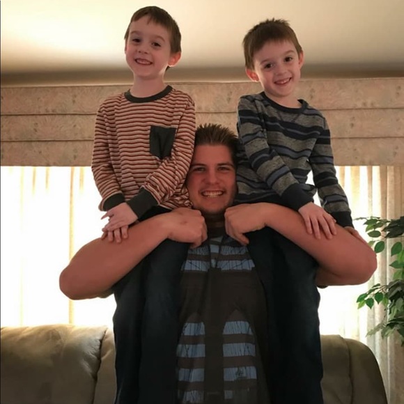 Profile Picture of Matt Chmielewski (@chimmy60) on Poshmark