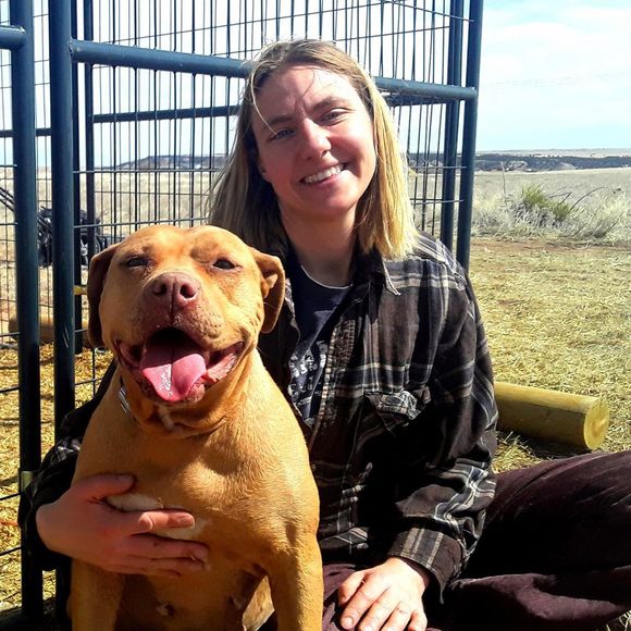 Profile Picture of Haley Perrin (@haleyperrin15) on Poshmark