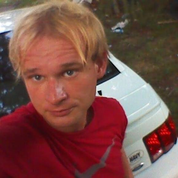 Profile Picture of Bryan Gearin (@bryanmreeves420) on Poshmark