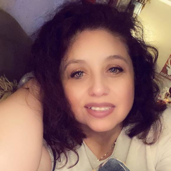 Profile Picture of Raquel De nevarez (@rmnevarez1) on Poshmark