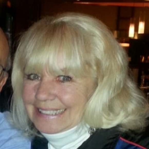 Profile Picture of Jo-ann Santos (@joann8973) on Poshmark