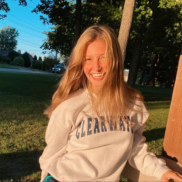 Profile Picture of Kimberly Backaus (@kimback20) on Poshmark