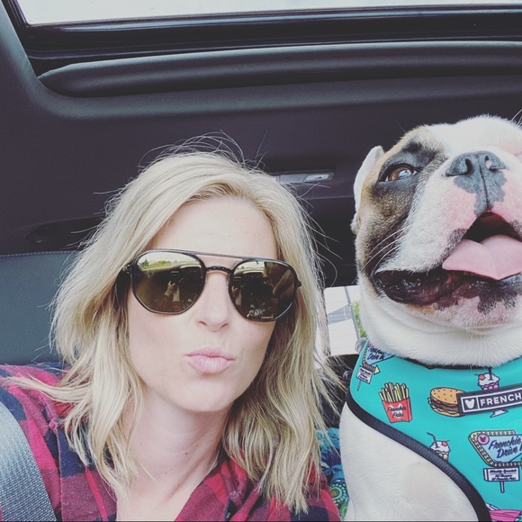 Profile Picture of Jessica Perreault (@jessperreault) on Poshmark