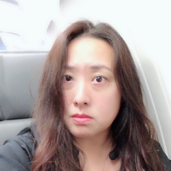 Profile Picture of Anne Lin (@annelin_cheung) on Poshmark