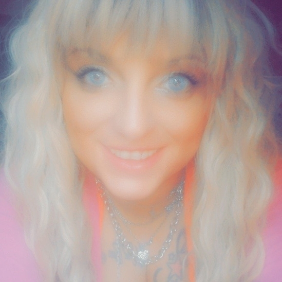 Raven Duplechain - Poshmark Profile Picture of Raven Duplechain (@ravenlynn71353) on Poshmark