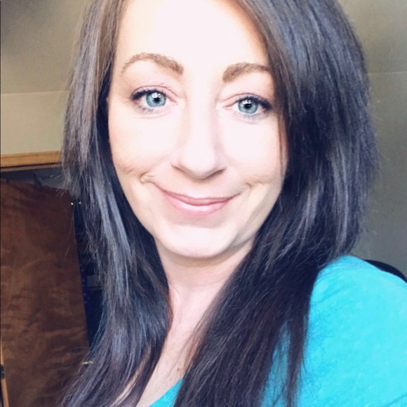 Profile Picture of Aleasha Porter (@porteraleasha) on Poshmark