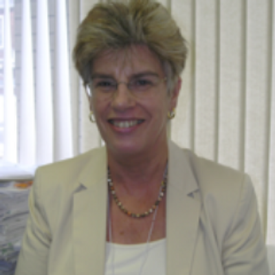 Profile Picture of Dr Amanda Herbert (@AmandaHerbert3) on Twitter