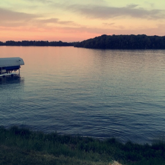 Profile Picture of Ella Olekszyk (@eolekszyk) on Poshmark