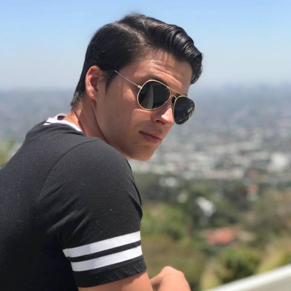 Profile Picture of Carlos Pelayo (@cpela019) on Poshmark