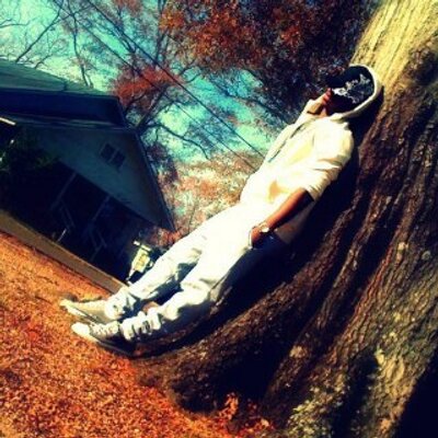 Profile Picture of Chris Ogburn (@PrettyGuy2013) on Twitter
