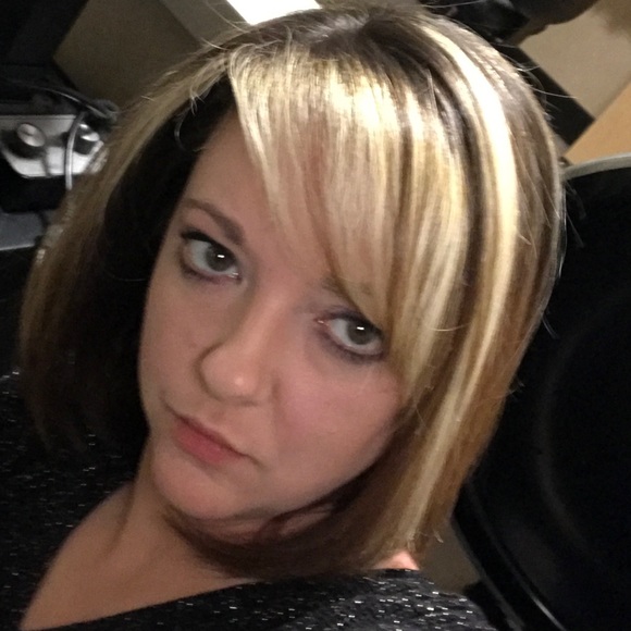 Profile Picture of Shannon Marsco (@smarsco) on Poshmark