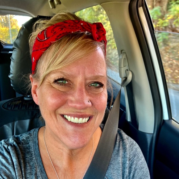 Profile Picture of Jody Peroni (@jody_peroni) on Poshmark