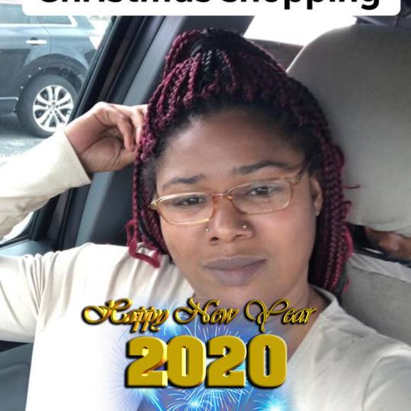 Profile Picture of Stacy Floyd (@stacy_floyd) on Poshmark