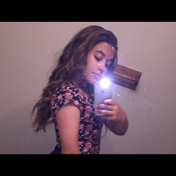 Profile Picture of Bailey Adkins (@baileyadkins) on Poshmark