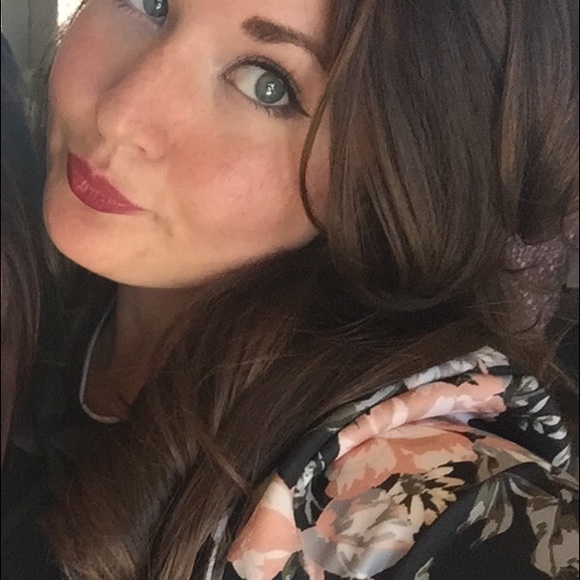 Profile Picture of Paige Hebert (@princess_paigey) on Poshmark