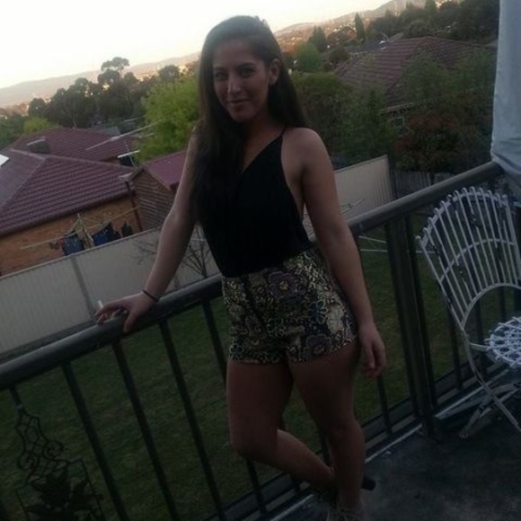 Gretchen Wieners - Poshmark Profile Picture of Gretchen Wieners (@pontikisnaomi) on Poshmark