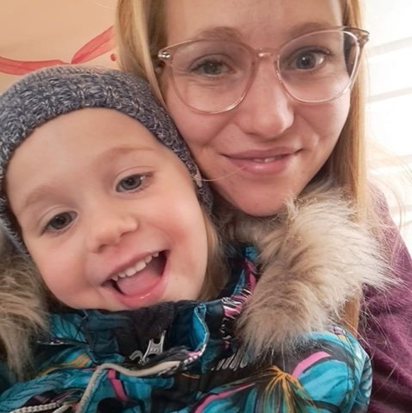 Profile Picture of Danielle Perreault (@daniellepg) on Poshmark