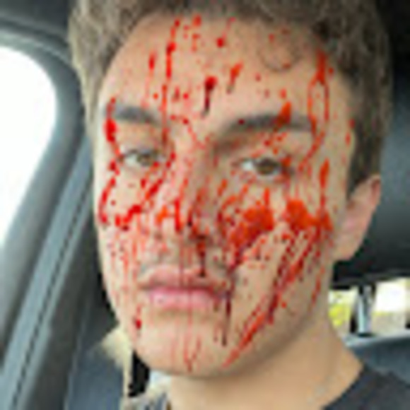 Profile Picture of Daniel Hennessey (@danielhennessey) on Poshmark