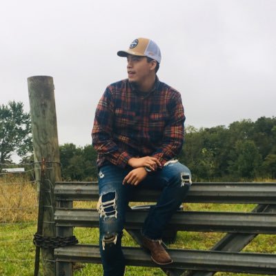 Profile Picture of Felix Garay (@fgaray014) on Twitter