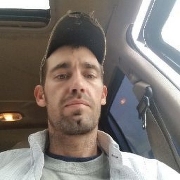 Profile Picture of Dustin Gunn (@mayleegrace17) on Poshmark