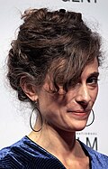 Profile Picture of Laura Wandelon Wikipedia