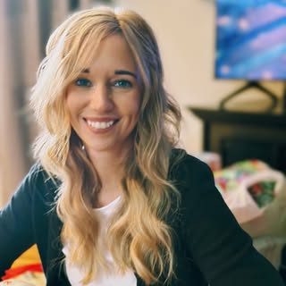 Profile Picture of Amber Triplett Smith (@ambertsmith) on Instagram