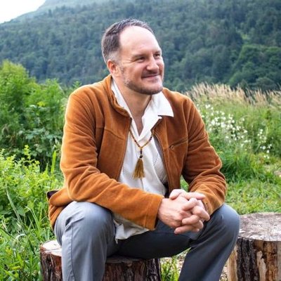 Profile Picture of Turning Towards Essence (@stevewoolf74) on Twitter